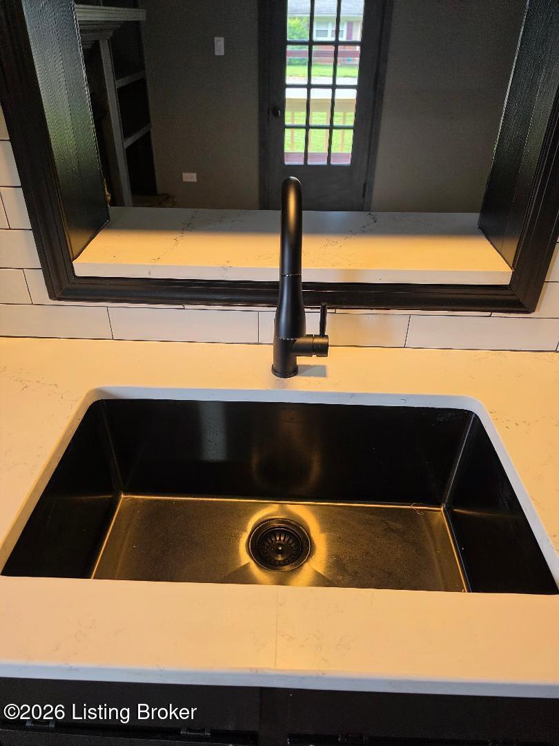 5900 BlueStone Road Louisville, KY 40219 - Photo 11 of 48 Bluestone - Kitchen Sink