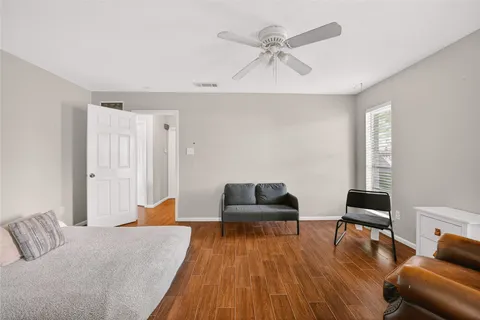 $2,400 | 11902 Oakbrook Drive, Austin, TX 78753