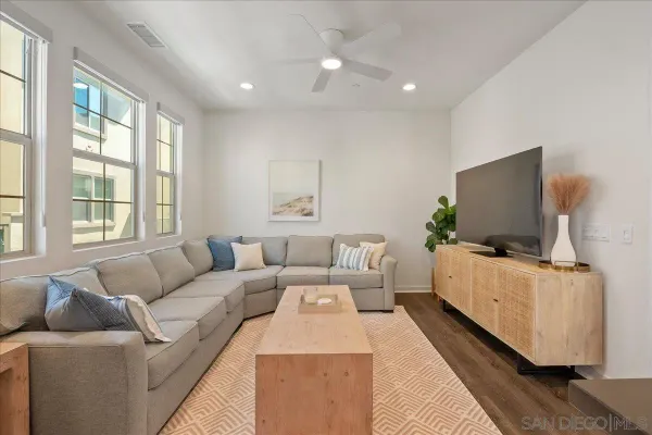 $774,000 | 328 Paddle Court, Santee, CA 92071