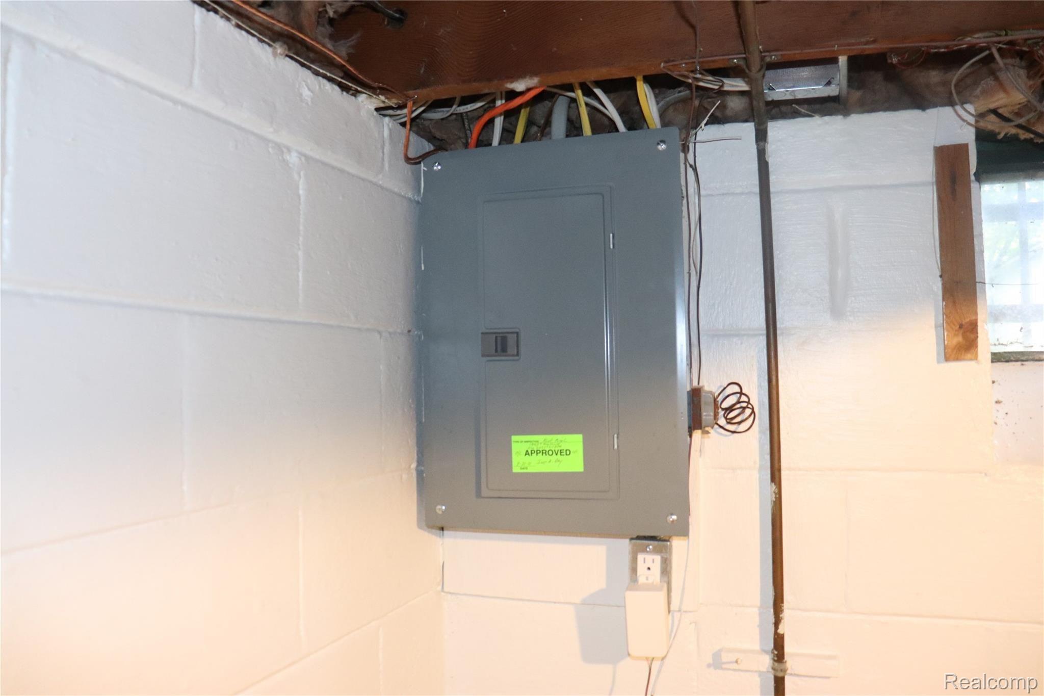 19437 Keystone Street Detroit, MI 48234 - Photo 17 of 17 Updated Electrical