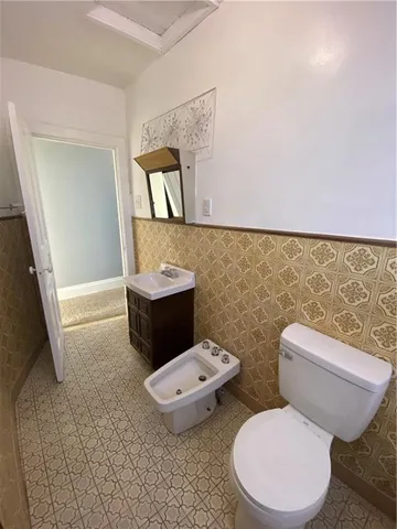 $2,230 | 908 North Avenue, Braddock, PA 15104