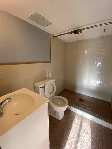 $2,230 | 908 North Avenue, Braddock, PA 15104