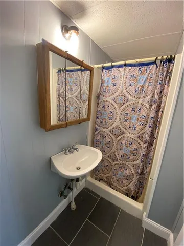 $2,230 | 908 North Avenue, Braddock, PA 15104