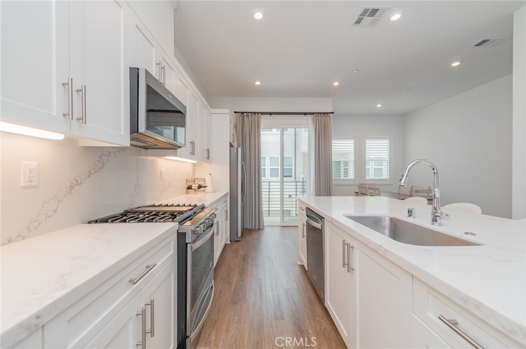 1314 West Bushell Street Anaheim, CA 92805 - Photo 8 of 46