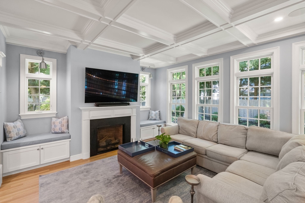 10 Auburn Road Wellesley, MA 02481 - Photo 10 of 34