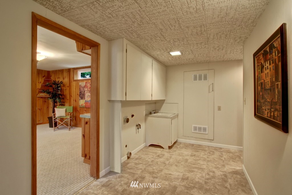 4615 Northeast 17th Street Renton, WA 98059 - Photo 18 of 21