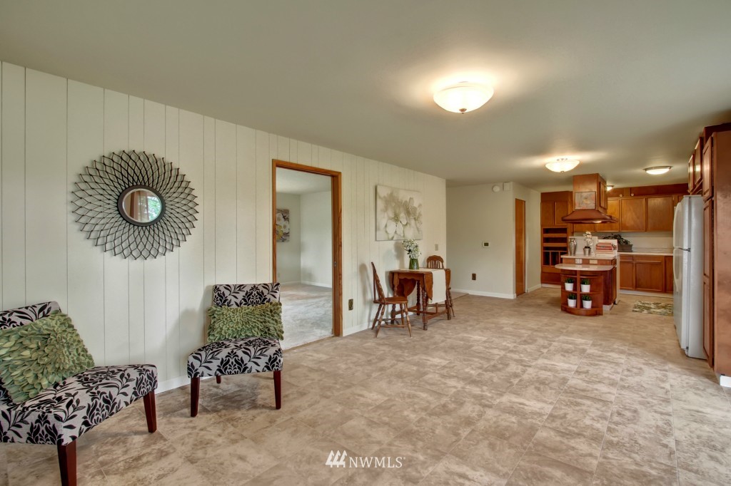 4615 Northeast 17th Street Renton, WA 98059 - Photo 5 of 21