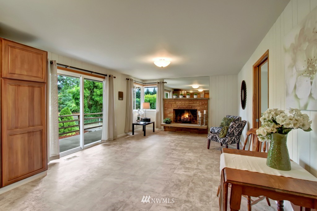 4615 Northeast 17th Street Renton, WA 98059 - Photo 6 of 21