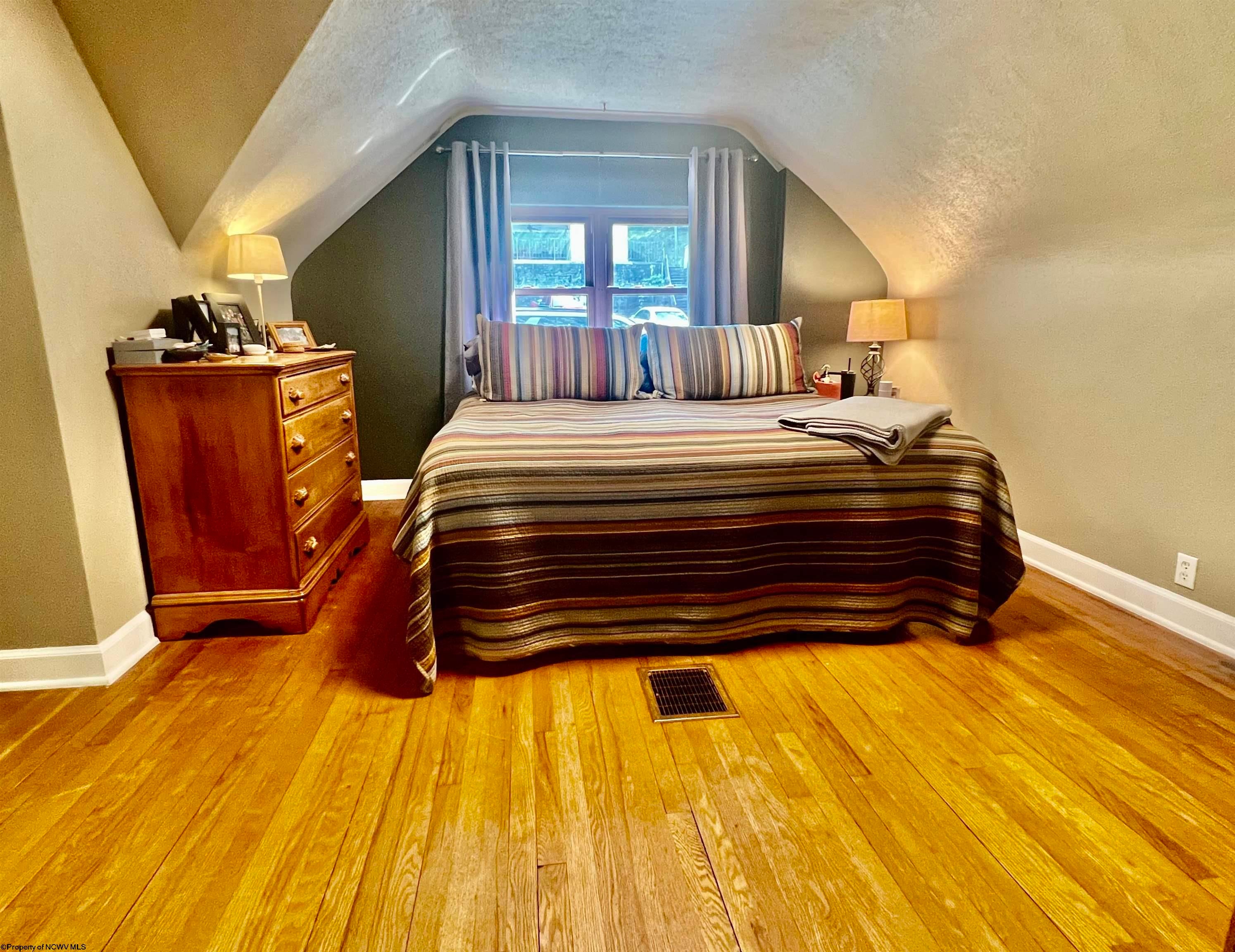 1282 Hillcrest Road Fairmont, WV 26554 - Photo 10 of 26 Gallery Image 10