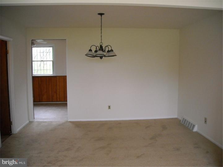 3284 Cromwell Road Philadelphia, PA 19114 - Photo 12 of 18 Dining Room