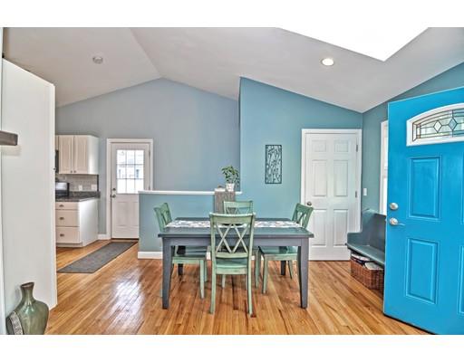 137 Bay State Road Worcester, MA 01606 - Photo 8 of 30