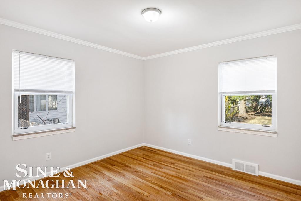 350 Ridgemont Road Grosse Pointe, MI 48236 - Photo 15 of 32 50127732-14.JPG