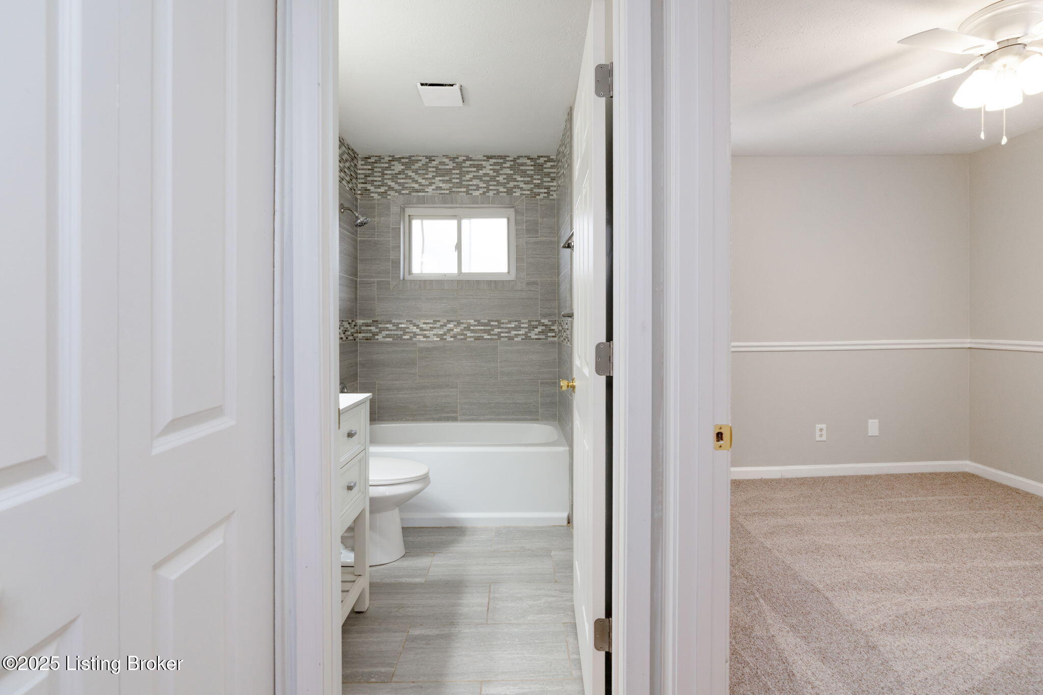 7804 Rochelle Road Louisville, KY 40228 - Photo 19 of 29 7804 Rochelle Rd-23