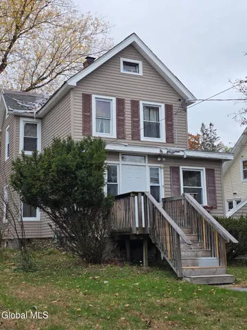 $189,900 | 34 Pleasant Street, Voorheesville, NY 12186