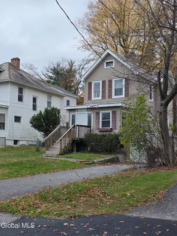 $189,900 | 34 Pleasant Street, Voorheesville, NY 12186