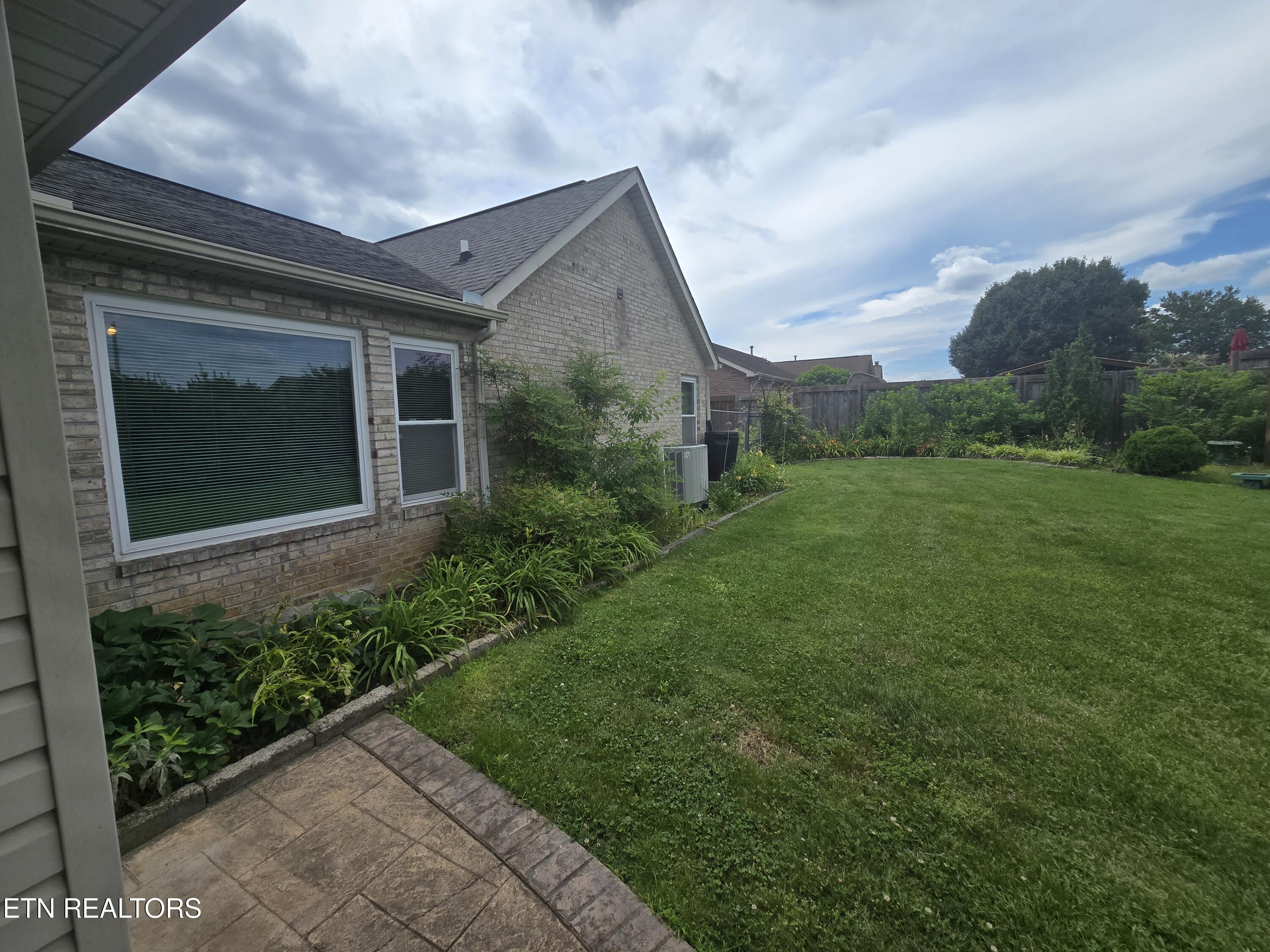 7228 Ghiradelli Road Knoxville, TN 37918 - Photo 3 of 15 20260531_152236