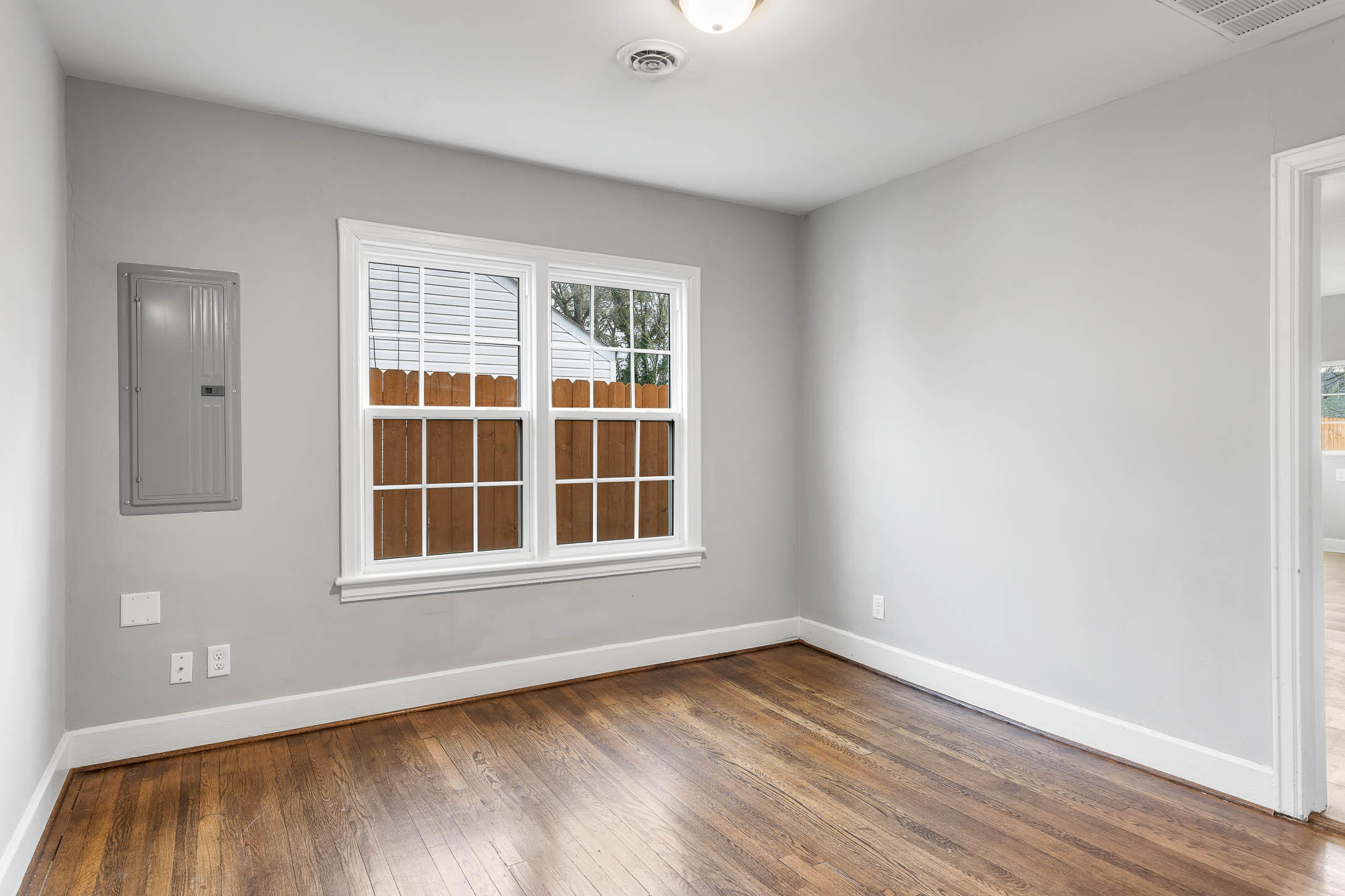 304 North Moore Road Chattanooga, TN 37411 - Photo 8 of 26 8_N Moore Rd