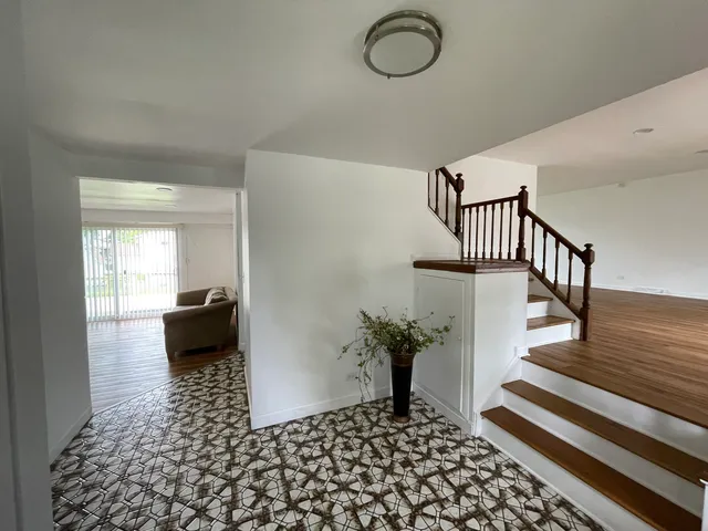 $460,000 | 1430 Haise Lane, Elk Grove Village, IL 60007