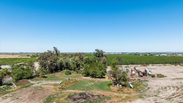 $989,000 | 28060 South Airport Way, Manteca, CA 95337