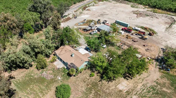 $989,000 | 28060 South Airport Way, Manteca, CA 95337