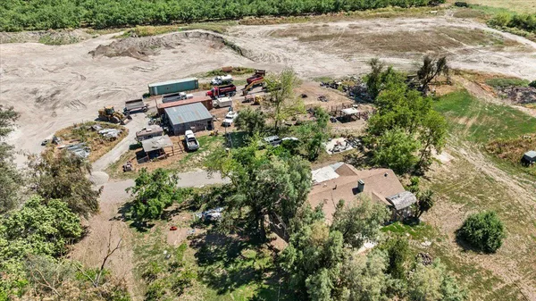 $989,000 | 28060 South Airport Way, Manteca, CA 95337