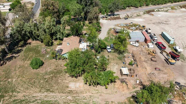 $989,000 | 28060 South Airport Way, Manteca, CA 95337