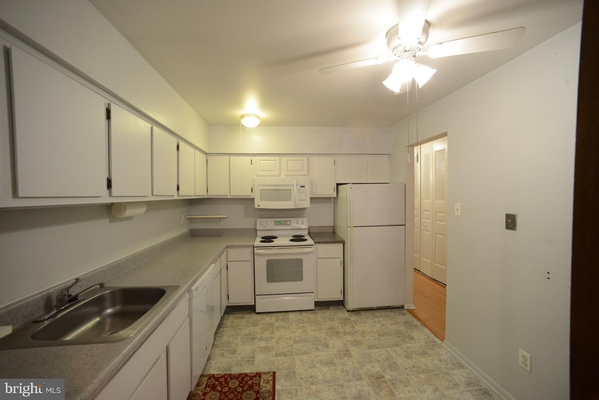 203 Raintree Lane, Unit 203 Malvern, PA 19355 - Photo 8 of 25 Gallery Image 8