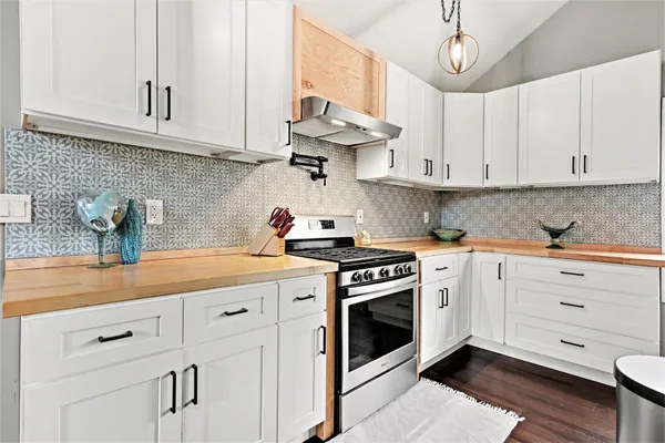 $425,000 | 3546 North 5th Street, Niles, MI 49120