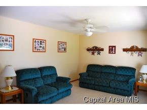 88 Windsor Road Springfield, IL 62702 - Photo 11 of 19