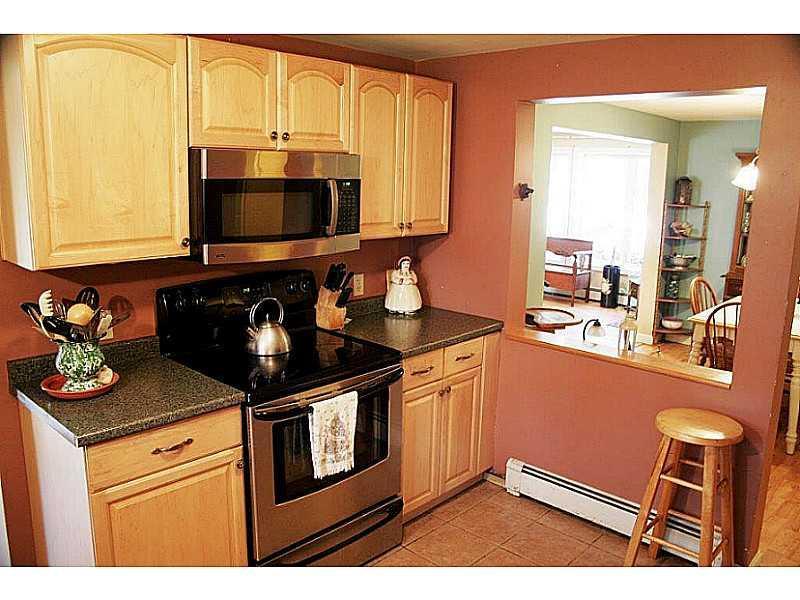 13 Fairfield Road Scarborough, ME 04074 - Photo 8 of 14 Kitchen.