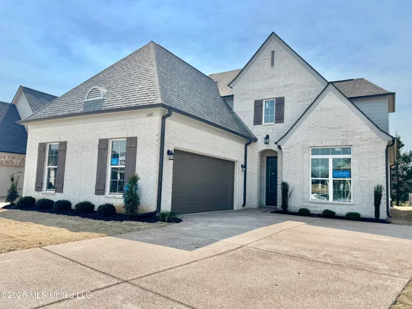 $379,900 | 3491 Hatton Drive, Nesbit, MS 38651