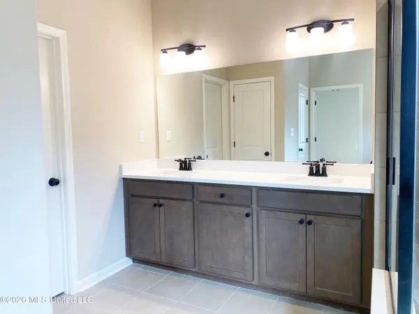 $379,900 | 3491 Hatton Drive, Nesbit, MS 38651