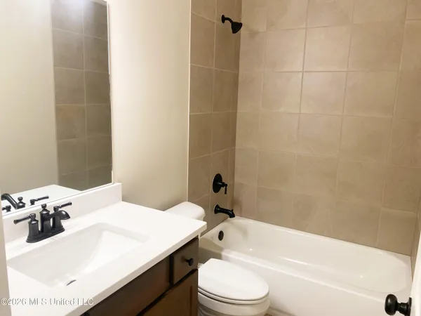 $379,900 | 3491 Hatton Drive, Nesbit, MS 38651