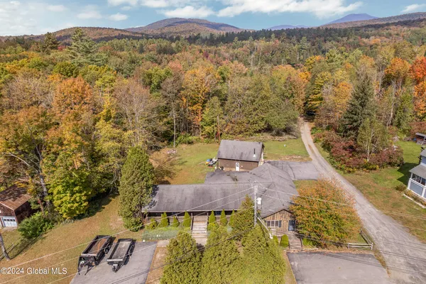$279,999 | 5638 Highway 28N, Newcomb, NY 12852