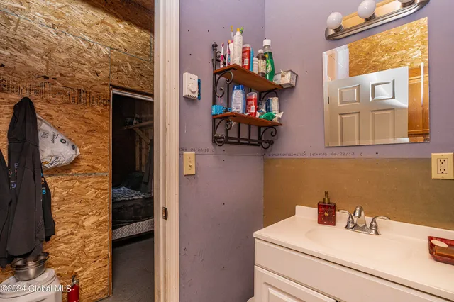 $279,999 | 5638 Highway 28N, Newcomb, NY 12852