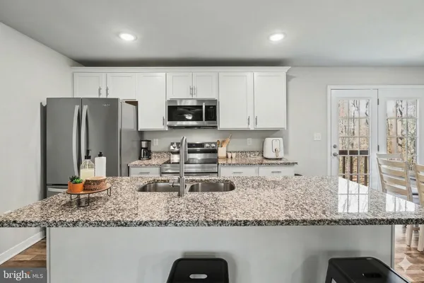 $449,000 | 379 Moon Shadow Lane, Louisa, VA 23093