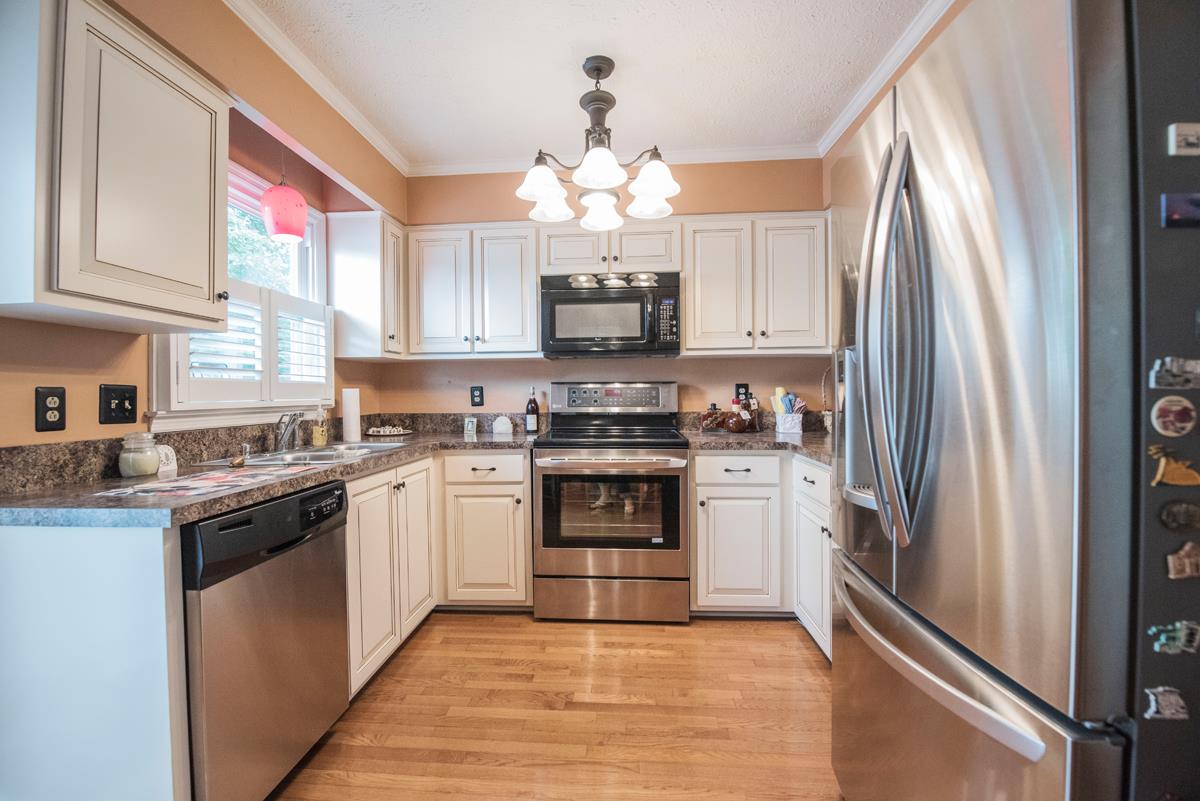 1526 Lewis Road Madison, TN 37115 - Photo 8 of 21 Gallery Image 8