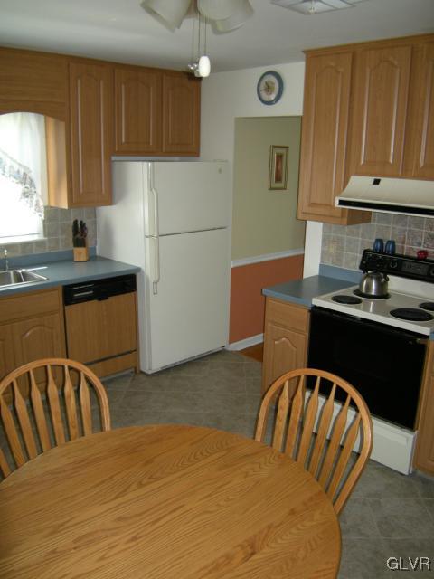 3836 Barberry Road Center Valley, PA 18034 - Photo 13 of 34 Gallery Image 13