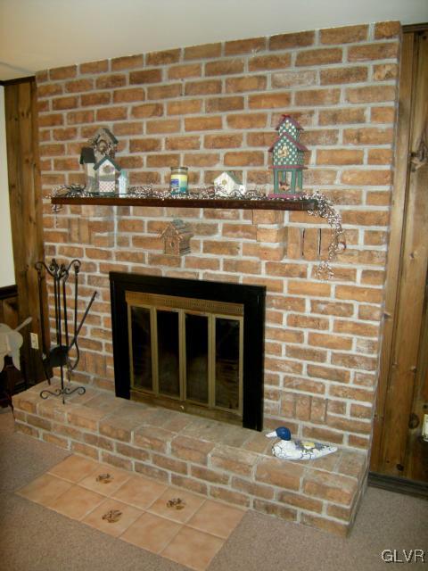 3836 Barberry Road Center Valley, PA 18034 - Photo 16 of 34 Gallery Image 16
