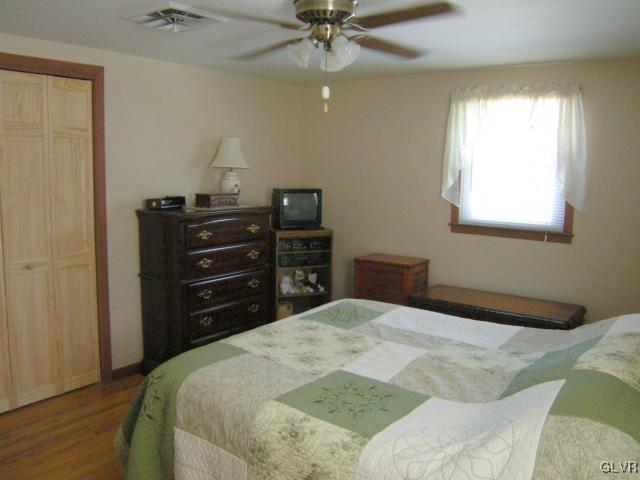 3836 Barberry Road Center Valley, PA 18034 - Photo 26 of 34 Gallery Image 26