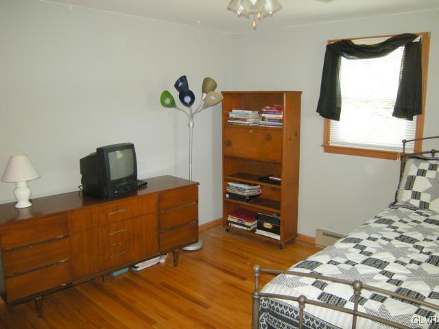 3836 Barberry Road Center Valley, PA 18034 - Photo 28 of 34 Gallery Image 28