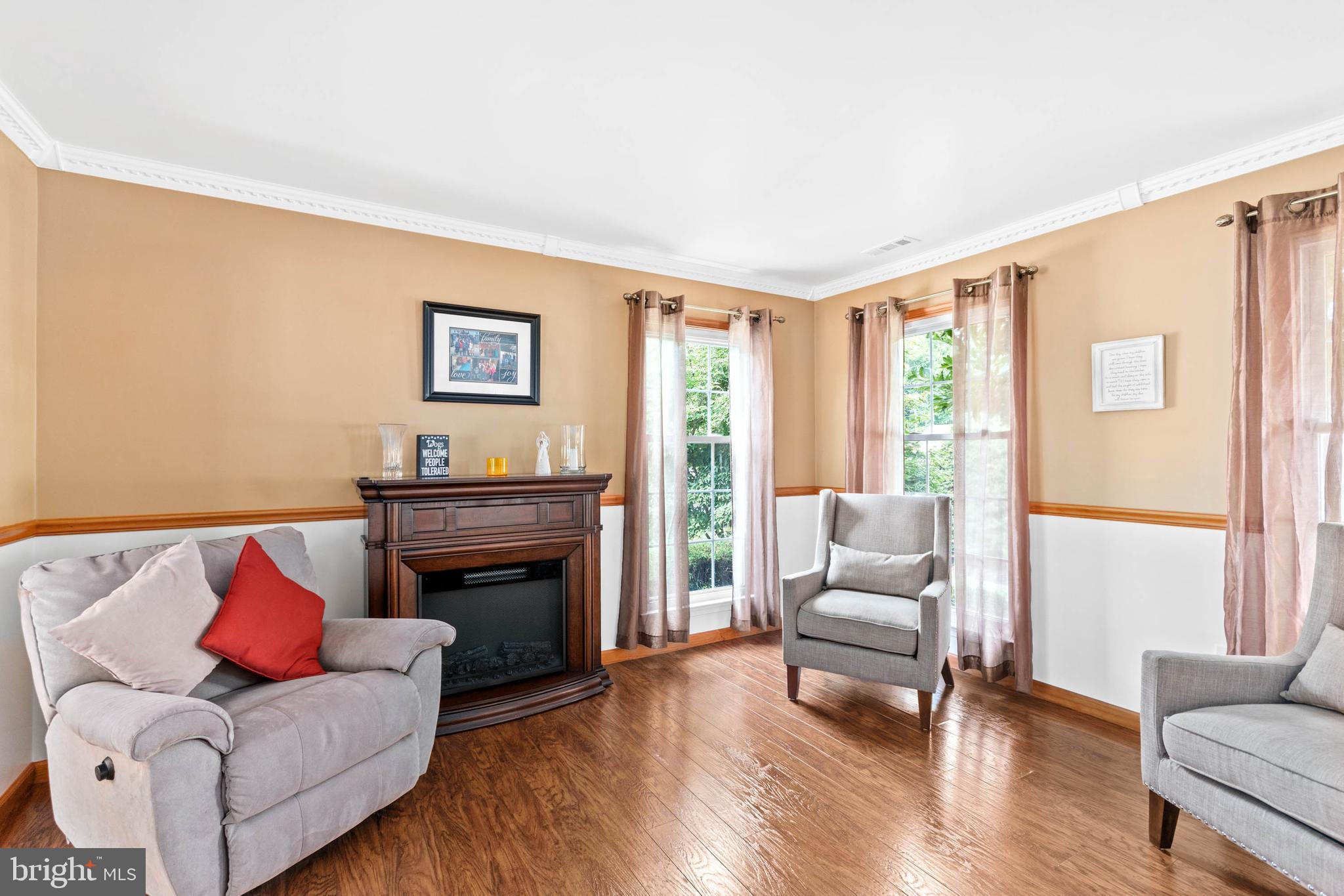 23 Long Bow Drive Sewell, NJ 08080 - Photo 3 of 33 Living Room