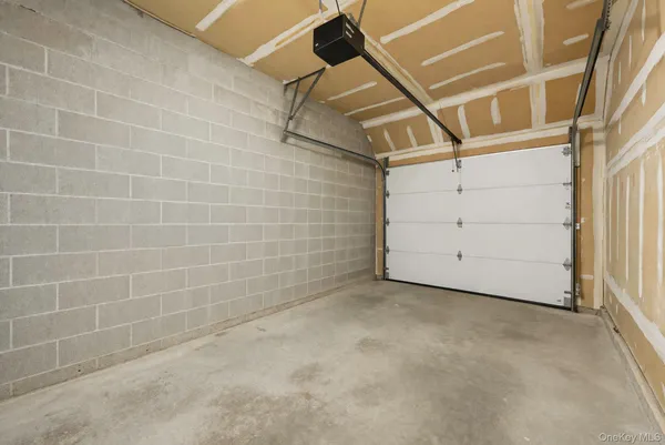 $785,000 | 2840 Nicole Court, Oceanside, NY 11572