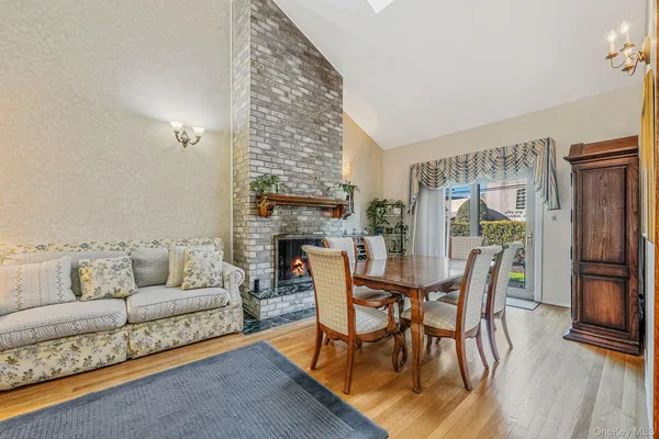 $785,000 | 2840 Nicole Court, Oceanside, NY 11572