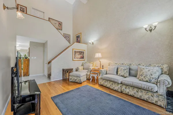 $785,000 | 2840 Nicole Court, Oceanside, NY 11572