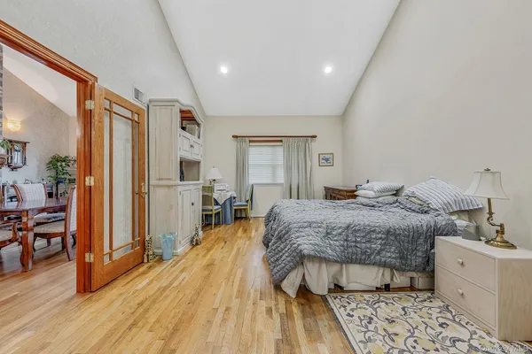 $785,000 | 2840 Nicole Court, Oceanside, NY 11572