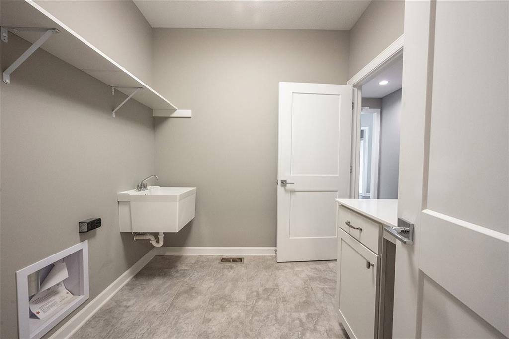 12770 Granite Ridge Circle Fishers, IN 46038 - Photo 14 of 47 Gallery Image 14
