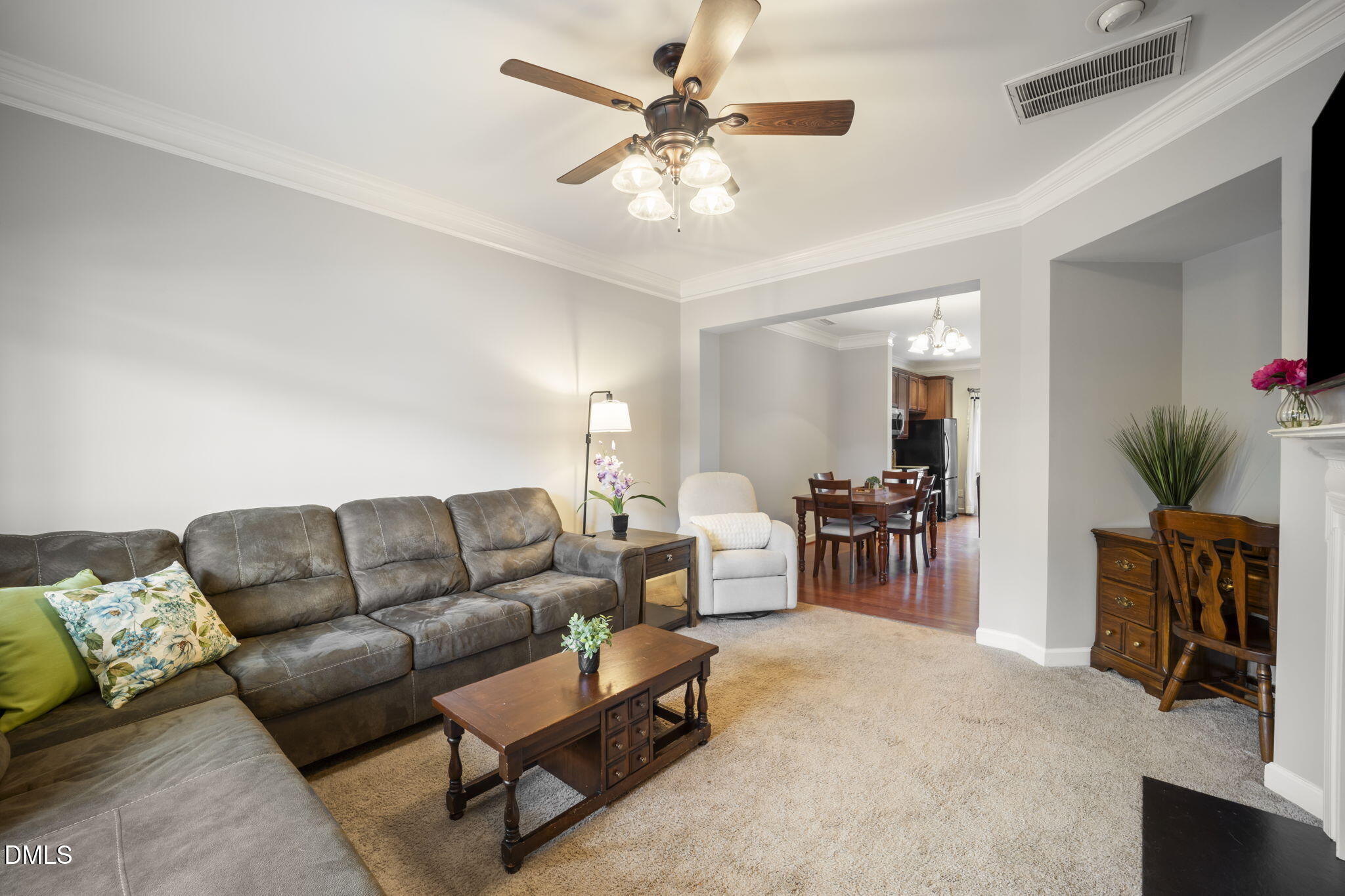 8823 Orchard Grove Way Raleigh, NC 27612 - Photo 4 of 34 1-web-or-mls-484A3976