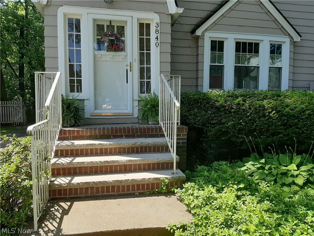 3840 Northampton Road Cleveland Heights, OH 44121 - Photo 3 of 27
