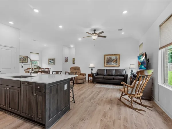 $315,000 | 35472 Woodtrace Circle, Pinehurst, TX 77362